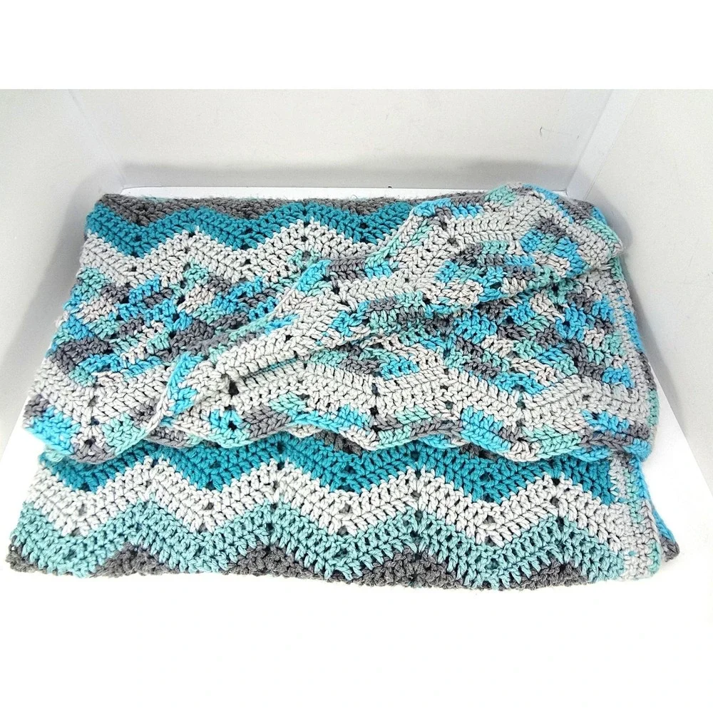 Handmade Crochet Chevron‎ Throw Afgan Turquoise Grey White Ripple Coastal